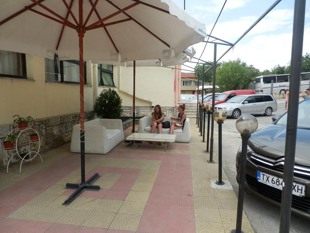 Olimpia Supersnab Hotel Balchik Extérieur photo